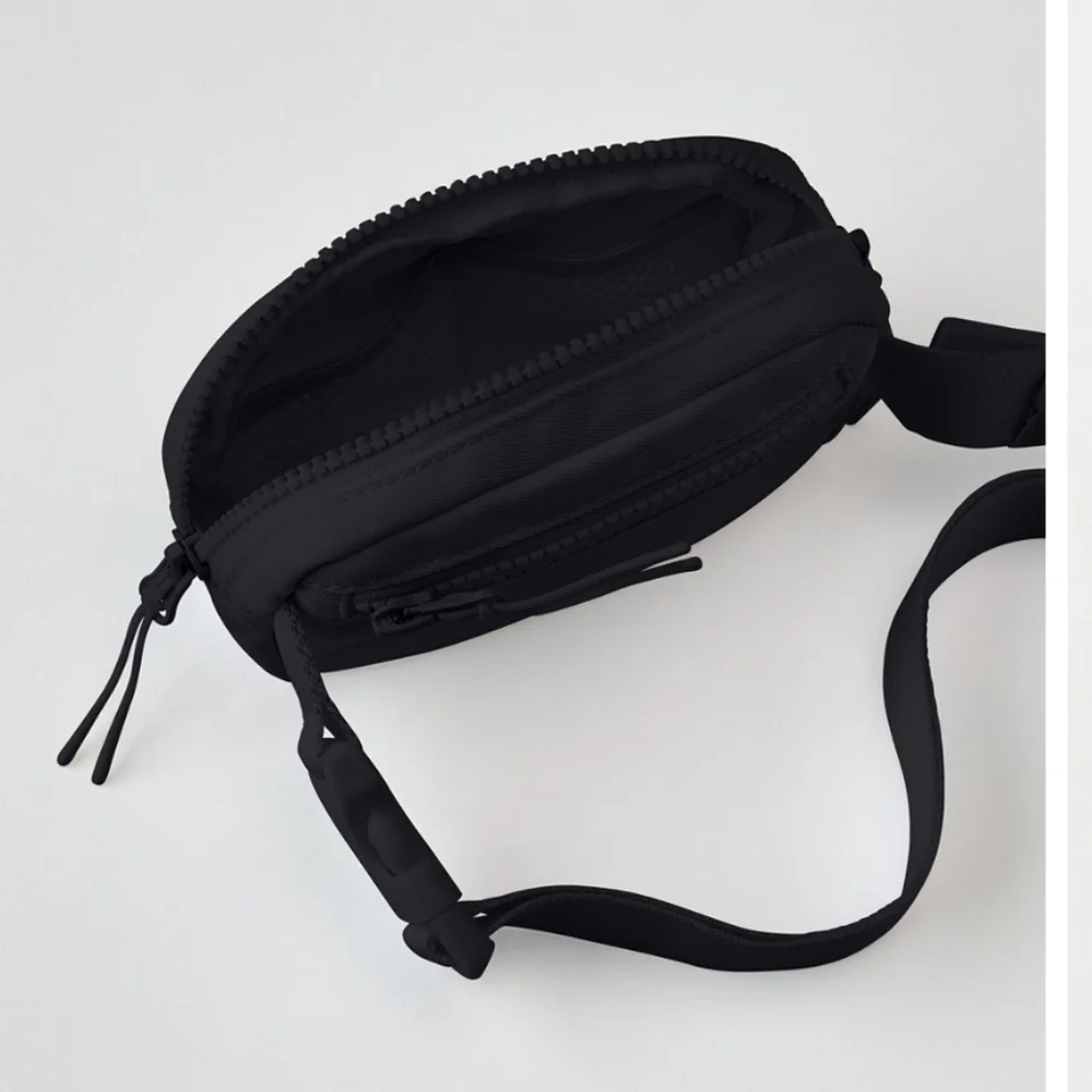 Fabletics Mini Bag New - Picture 4 of 14